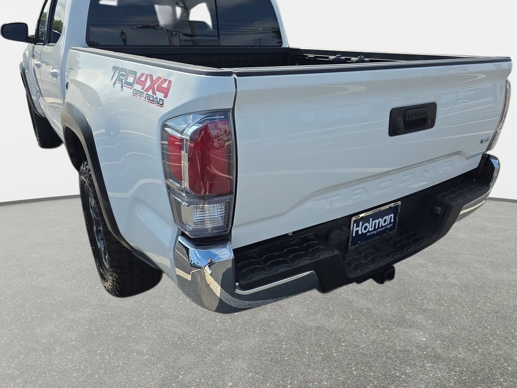 Used 2022 Toyota Tacoma TRD Off-Road AWD/4WD image 27