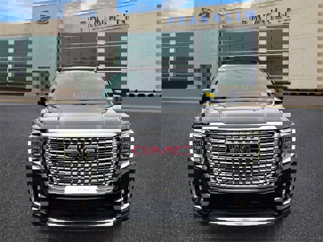 Used 2021 GMC Yukon Denali w/ Denali Premium Package image 8