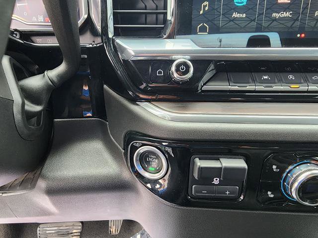 Used 2025 GMC Sierra 1500 SLT AWD/4WD image 15