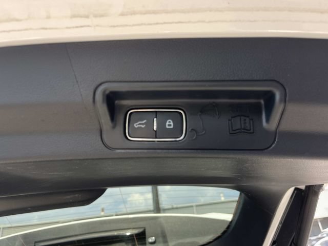 Certified 2024 Ford Explorer XLT w/ Equipment Group 202A AWD/4WD image 19