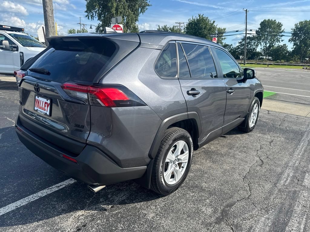 Used 2020 Toyota RAV4 XLE w/ Convenience Package AWD/4WD image 10