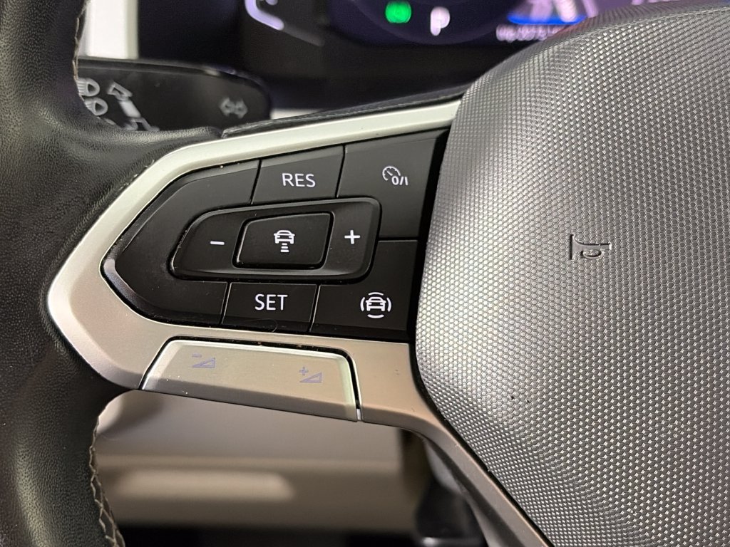Used 2021 Volkswagen Atlas SEL AWD/4WD image 17