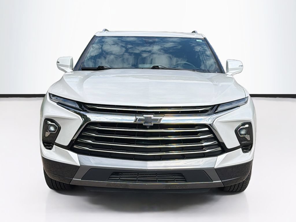 Used 2023 Chevrolet Blazer Premier w/ Driver Confidence II Package AWD/4WD image 2