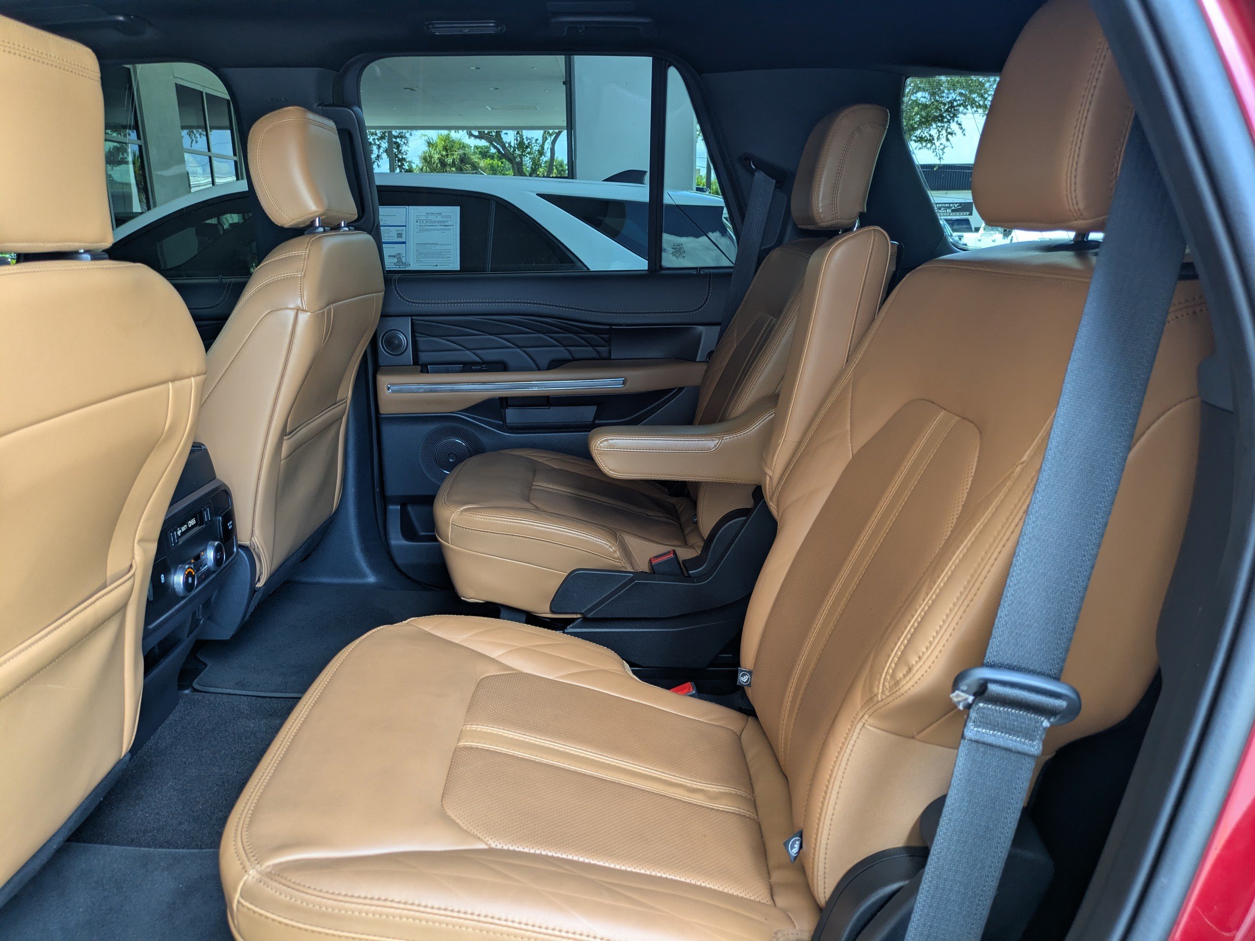 Certified 2022 Ford Expedition Platinum RWD image 17