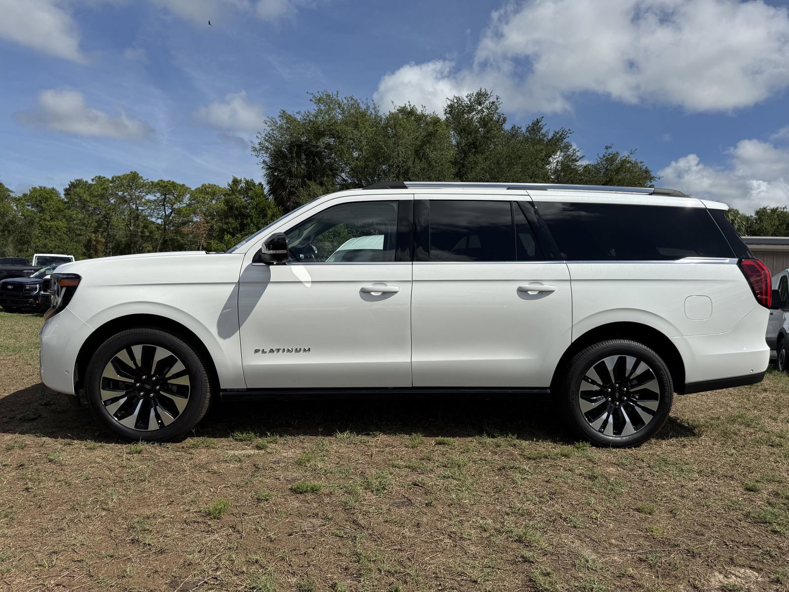 Certified 2025 Ford Expedition Max Platinum w/ Driver's Package AWD/4WD image 7