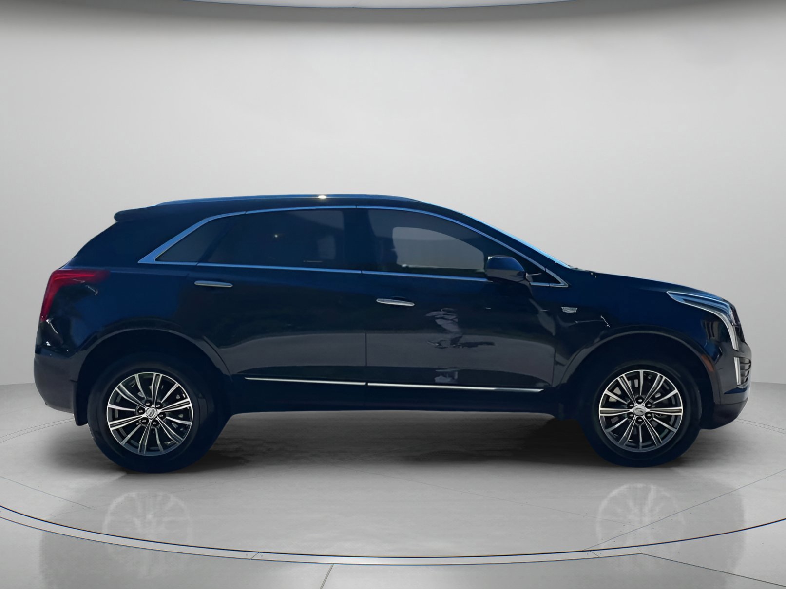 Used 2017 Cadillac XT5 Luxury w/ Driver Awareness Package image 25