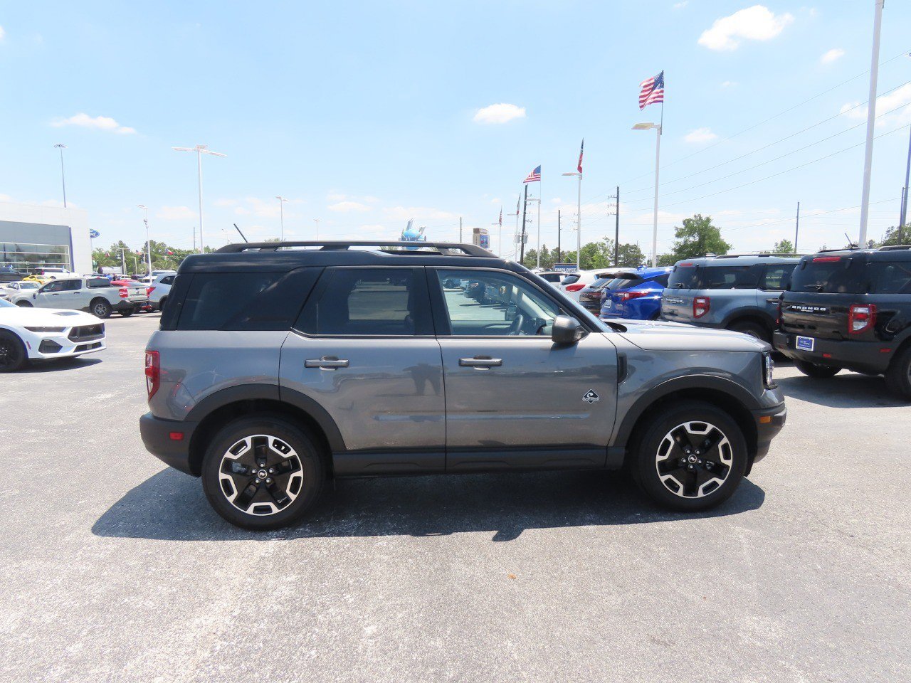 Certified 2024 Ford Bronco Sport Outer Banks w/ Tech Package AWD/4WD image 8