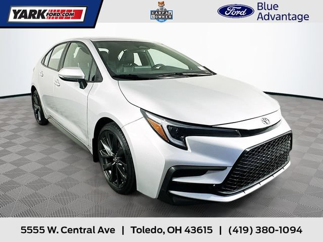Used 2024 Toyota Corolla XSE FWD image 1
