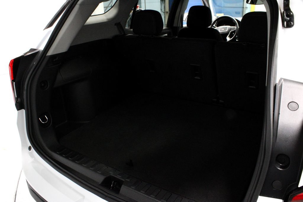 Used 2023 GMC Terrain SLE FWD image 14
