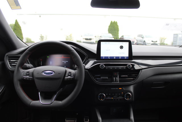 Certified 2023 Ford Escape ST-Line Select AWD/4WD image 31
