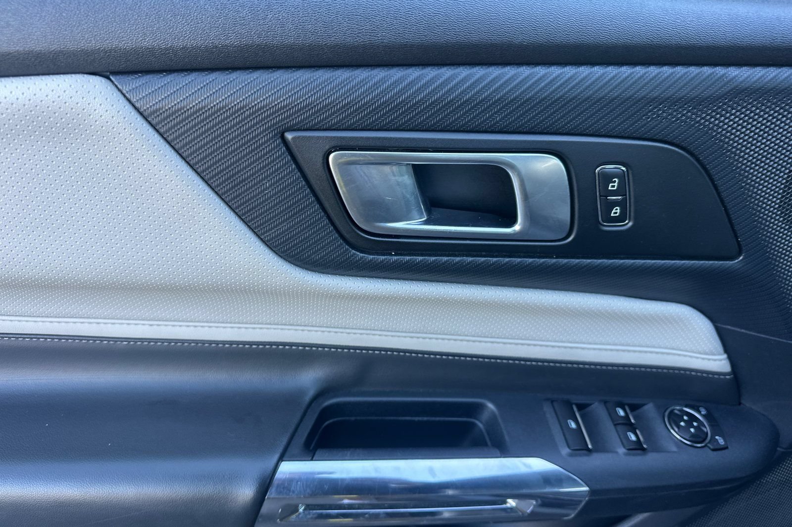 Certified 2024 Ford Mustang Premium RWD image 11