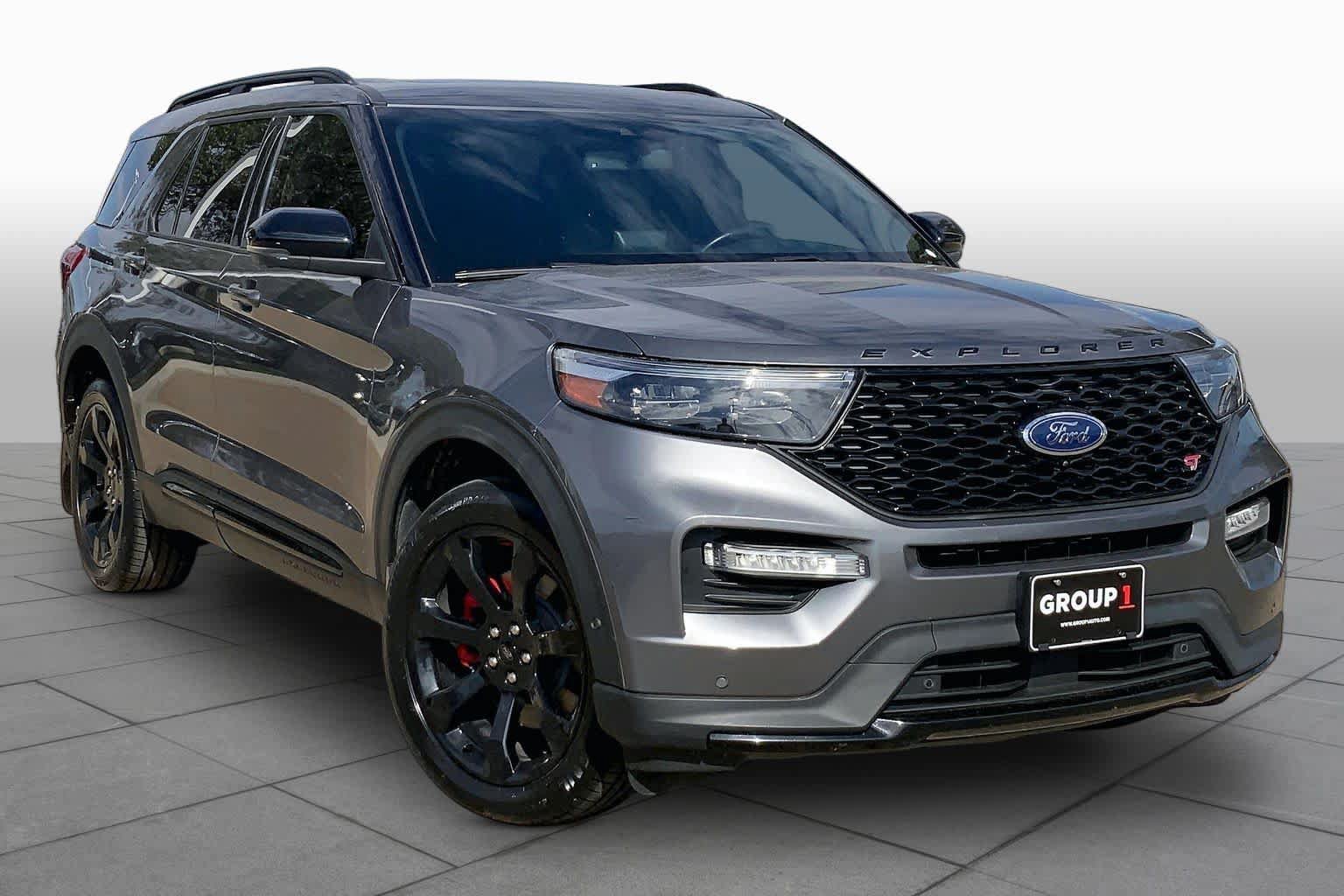 Certified 2022 Ford Explorer ST w/ Equipment Group 401A AWD/4WD image 3