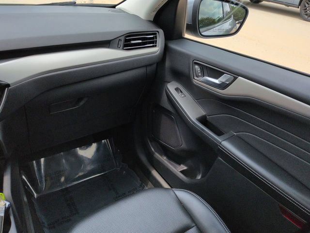 Certified 2021 Ford Escape SEL FWD image 19