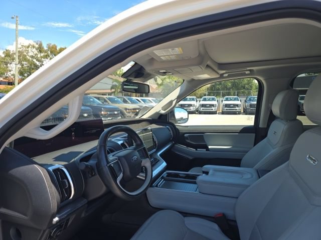 Certified 2025 Ford Expedition Platinum w/ Driver's Package AWD/4WD image 10