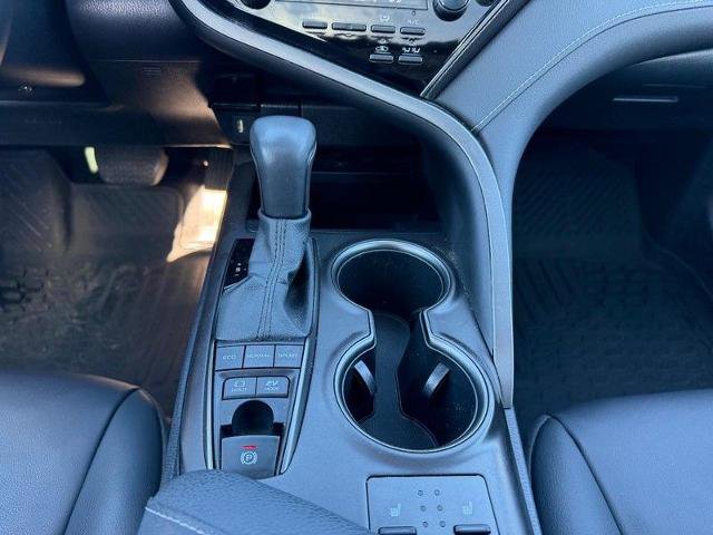 Used 2022 Toyota Camry XSE w/ Cold Weather Package image 17