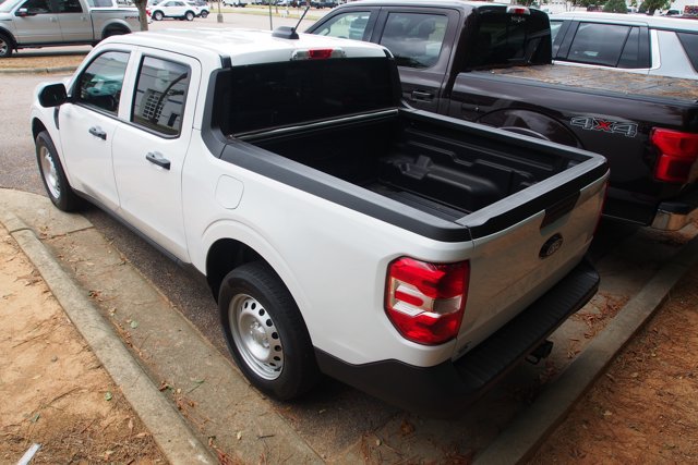 Certified 2025 Ford Maverick XL FWD image 5