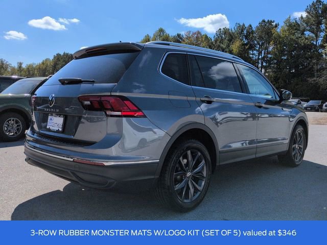 Used 2023 Volkswagen Tiguan SE w/ Panoramic Sunroof Package image 4
