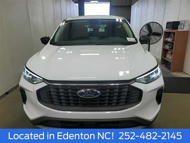 Certified 2025 Ford Escape Active FWD image 3