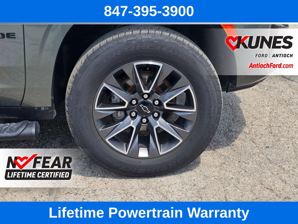 Used 2023 Chevrolet Tahoe Z71 w/ Luxury Package AWD/4WD image 9