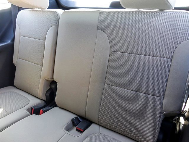 Used 2023 Chevrolet Traverse LS image 15