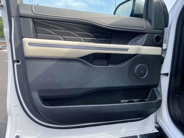 Certified 2018 Ford Expedition Platinum RWD image 23