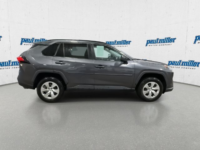 Used 2021 Toyota RAV4 LE FWD image 12