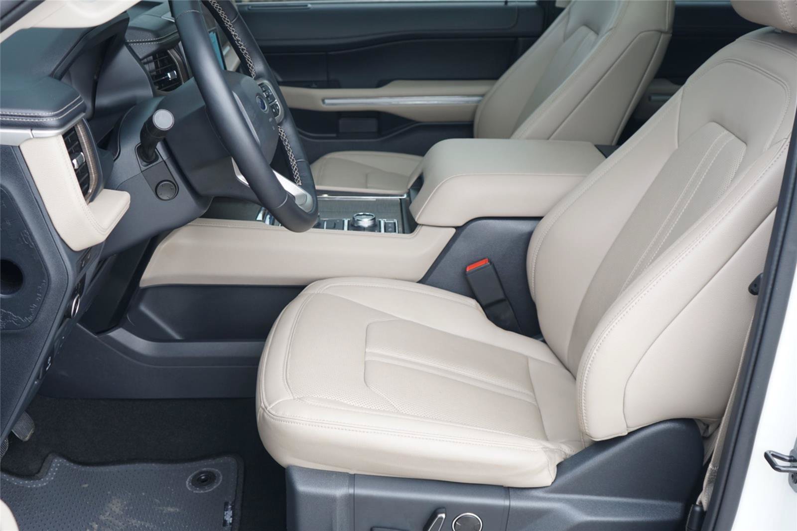 Certified 2024 Ford Expedition Max Limited AWD/4WD image 10