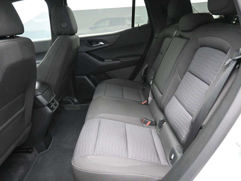 Used 2025 Chevrolet Equinox LT image 25