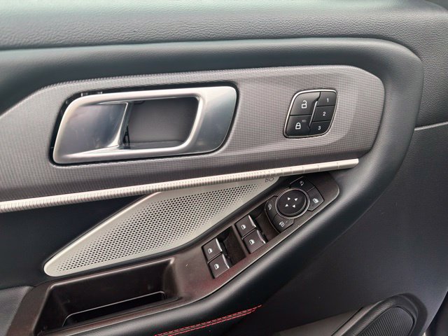 Certified 2025 Ford Explorer ST AWD/4WD image 14