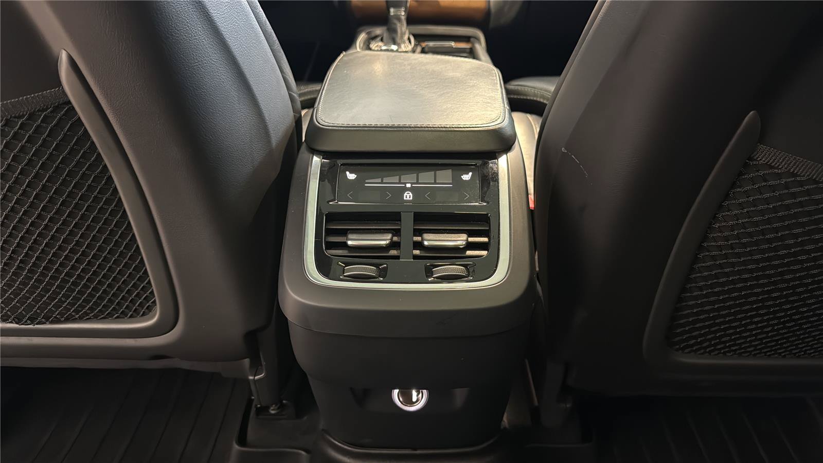 Used 2019 Volvo XC90 T6 Inscription w/ Luxury Package AWD/4WD image 26