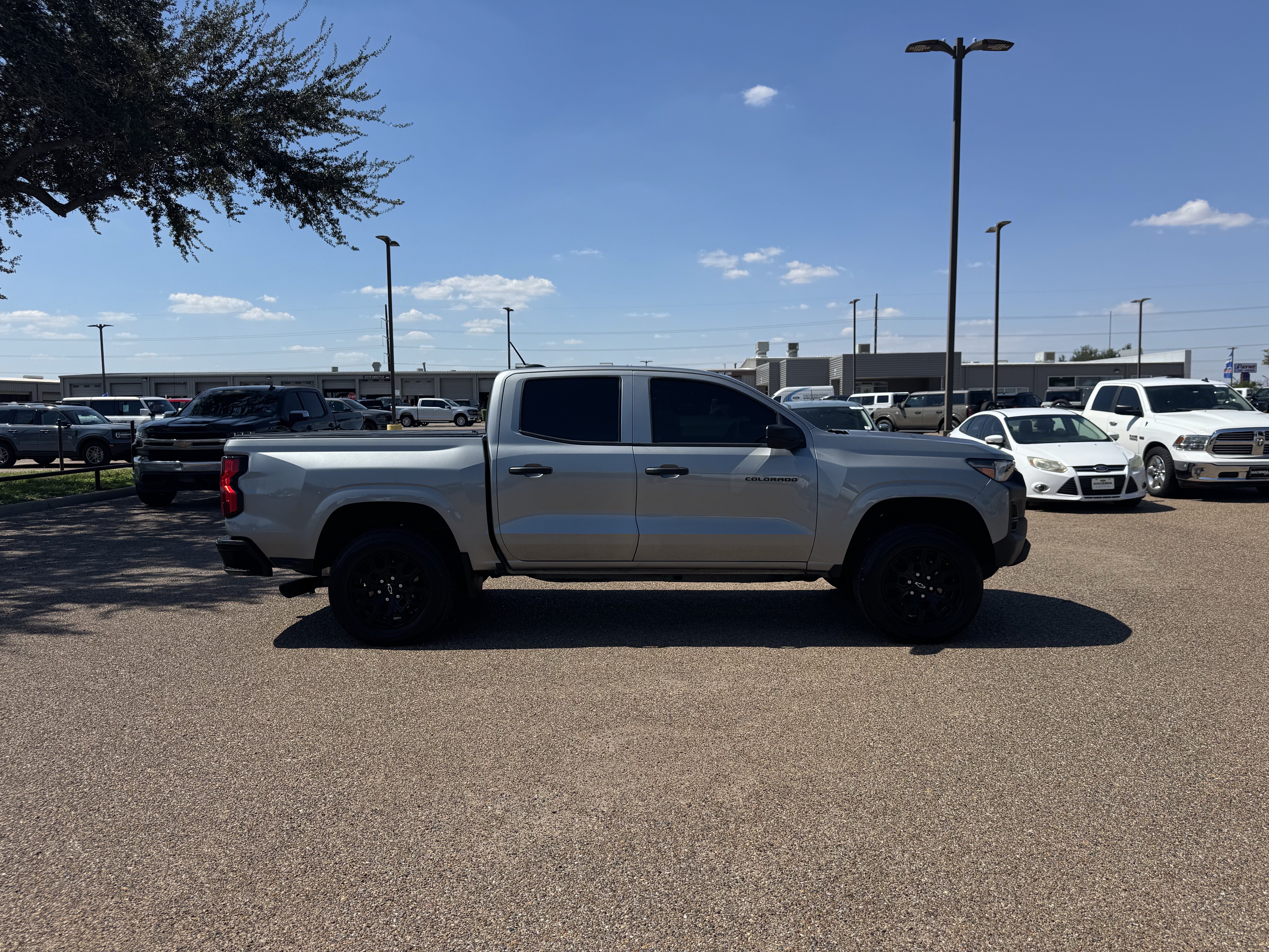Used 2025 Chevrolet Colorado W/T w/ WT Custom Package RWD image 7