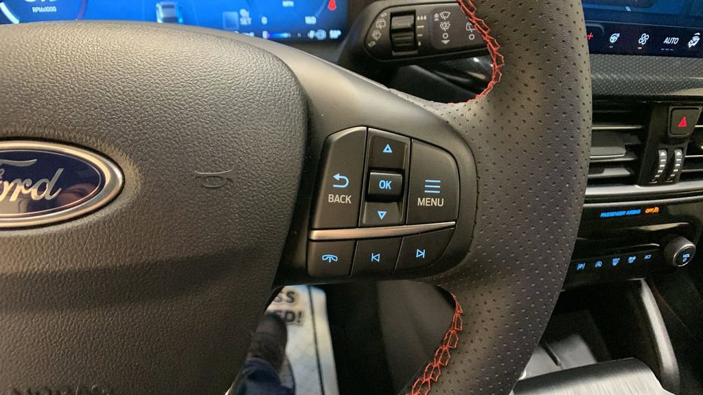 Certified 2023 Ford Escape ST-Line Elite image 36