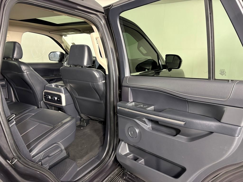 Certified 2024 Ford Expedition XLT image 37