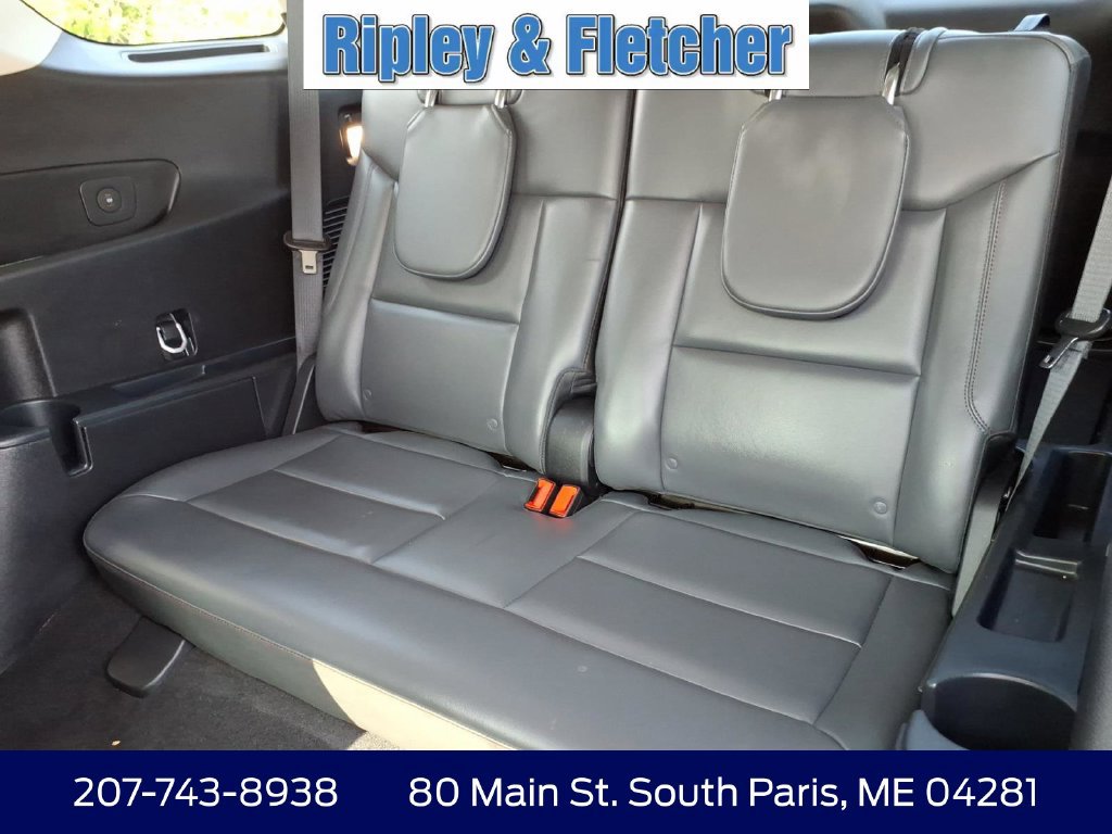 Certified 2025 Ford Explorer Active w/ Active Comfort Package AWD/4WD image 16