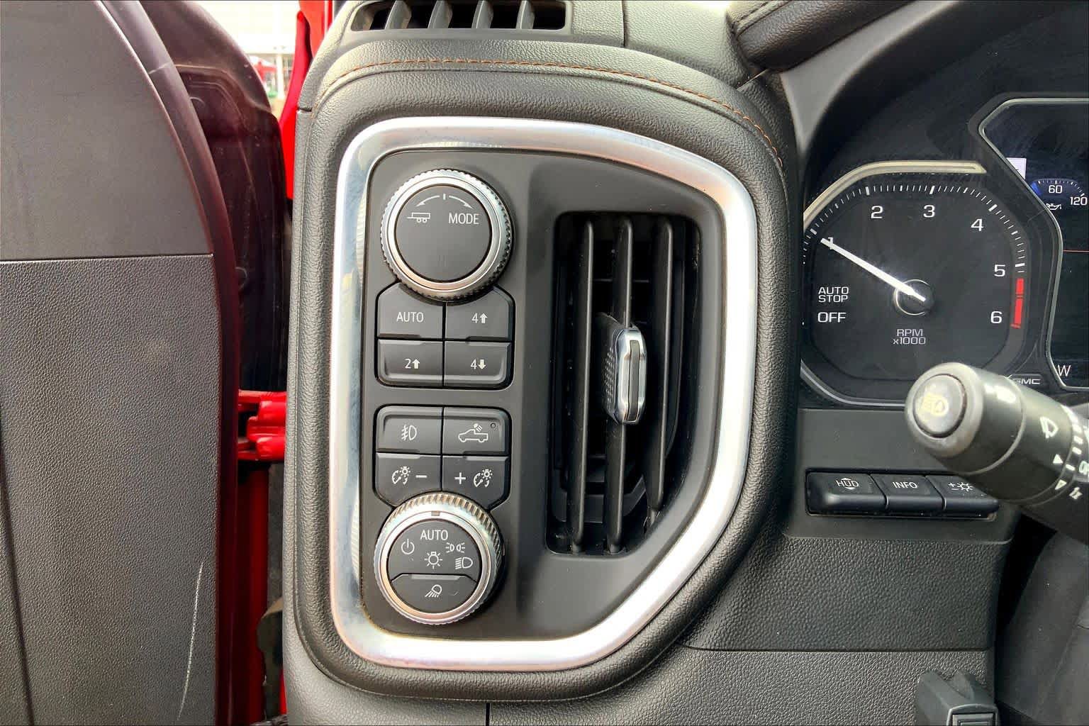 Used 2021 GMC Sierra 1500 AT4 w/ AT4 Premium Package AWD/4WD image 36