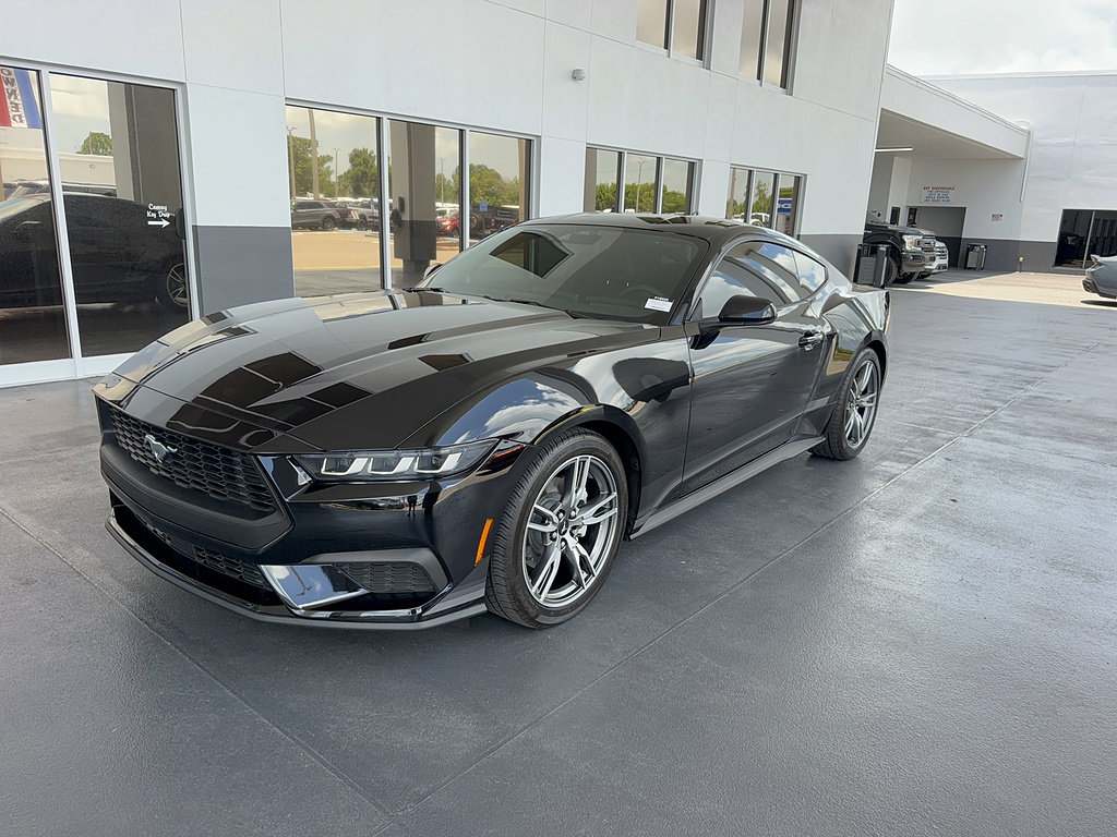 Certified 2024 Ford Mustang Coupe RWD image 2