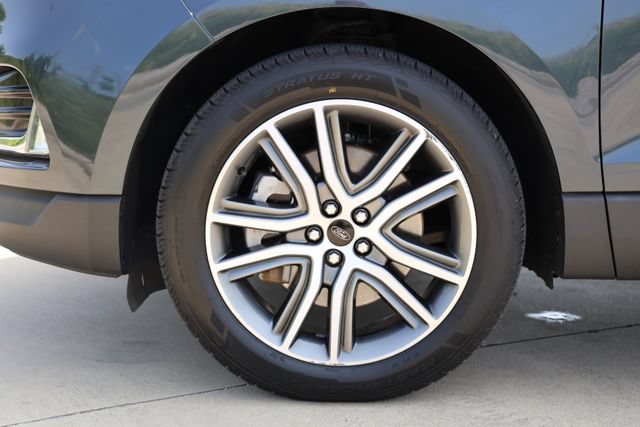 Certified 2024 Ford Edge Titanium w/ Equipment Group 301A AWD/4WD image 9