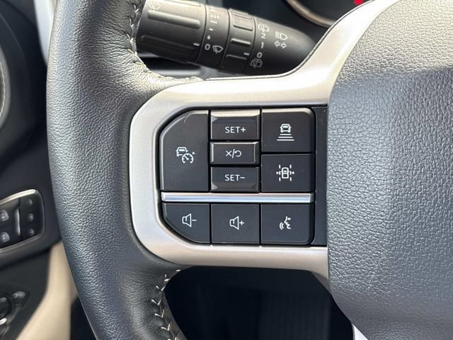 Certified 2024 Ford Expedition XLT RWD image 31