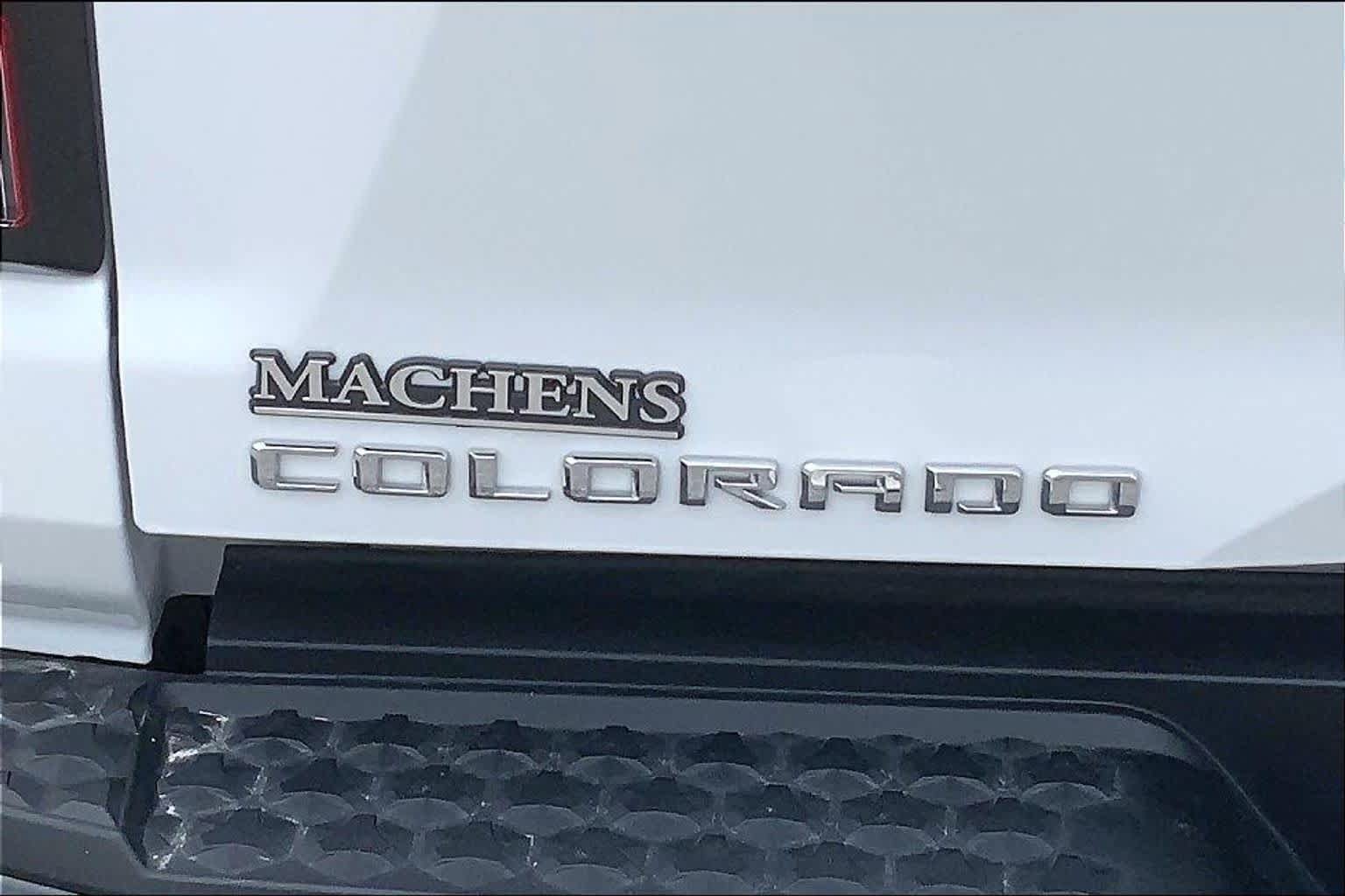 Used 2024 Chevrolet Colorado ZR2 w/ ZR2 Convenience Package III AWD/4WD image 31