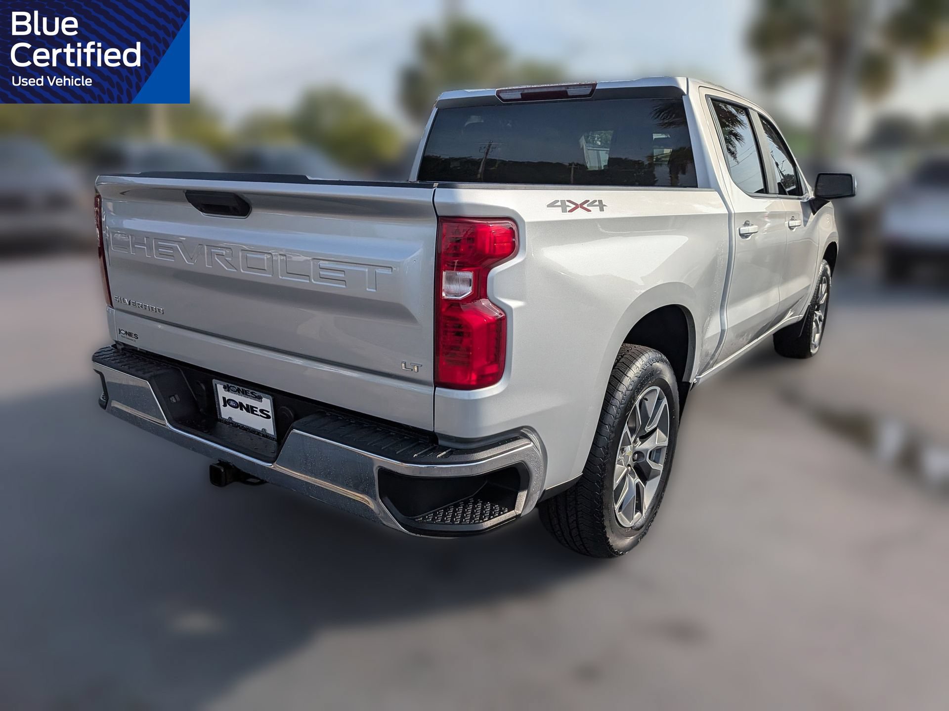 Used 2020 Chevrolet Silverado 1500 LT AWD/4WD image 4