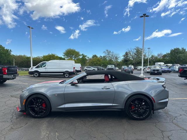 Used 2022 Chevrolet Camaro LT RWD image 5