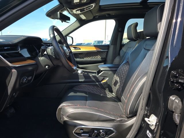 Used 2023 Jeep Grand Cherokee L Summit image 11