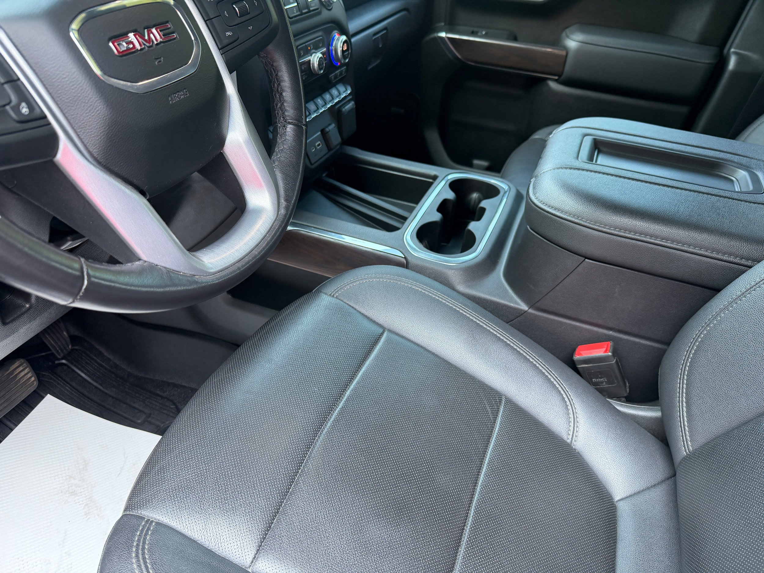 Used 2022 GMC Sierra 1500 SLT w/ SLT Premium Plus Package AWD/4WD image 14