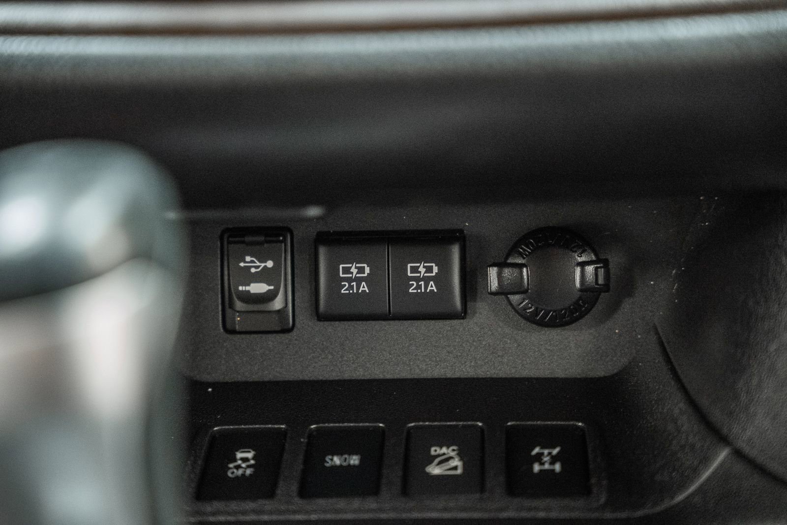 Used 2017 Toyota Highlander Plus w/ Protection Package #3 AWD/4WD image 30