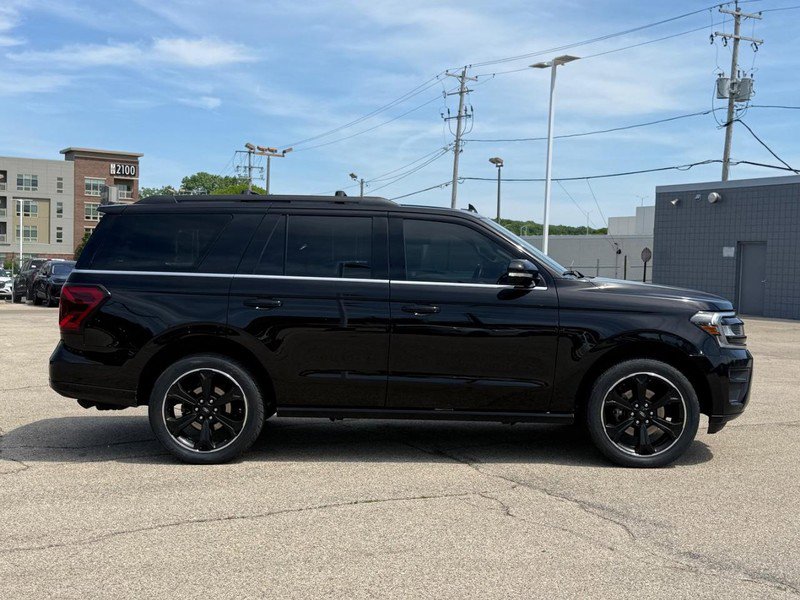 Certified 2022 Ford Expedition Limited AWD/4WD image 2