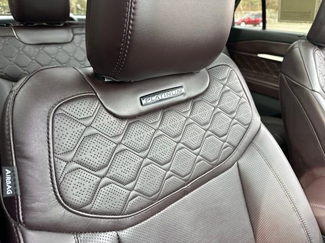 Certified 2025 Ford Explorer Platinum w/ Ultimate Package image 30