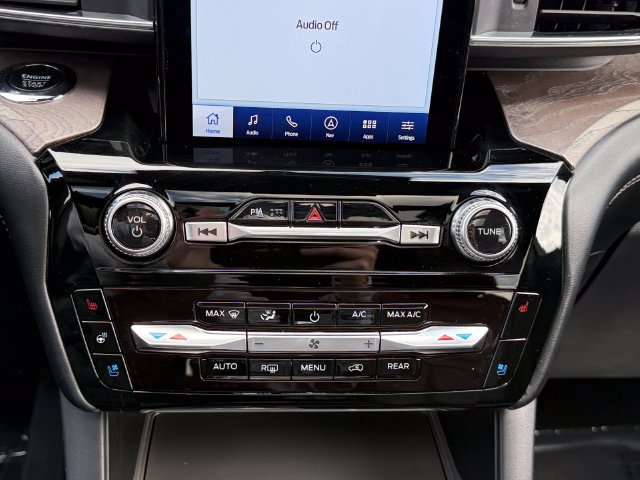 Certified 2023 Ford Explorer Platinum w/ Technology Package AWD/4WD image 13