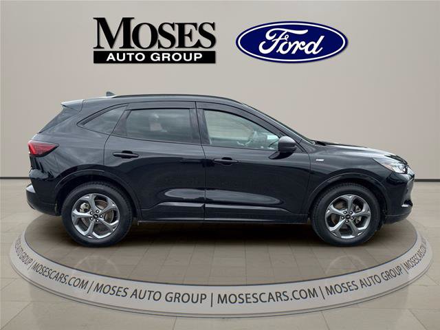 Certified 2023 Ford Escape ST-Line w/ Tech Pack #1 AWD/4WD image 4