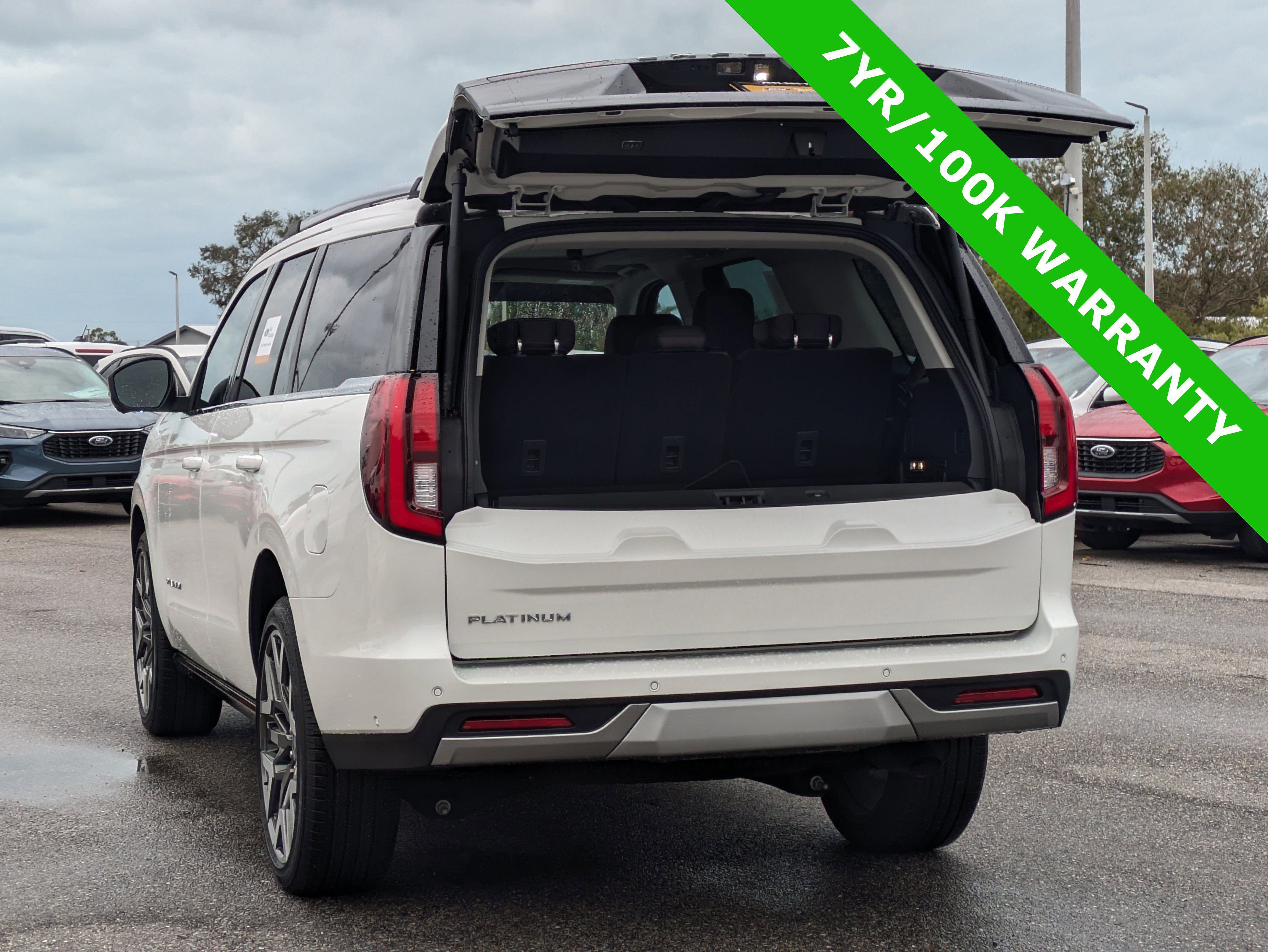 Certified 2025 Ford Expedition Platinum w/ Platinum Ultimate Package image 3