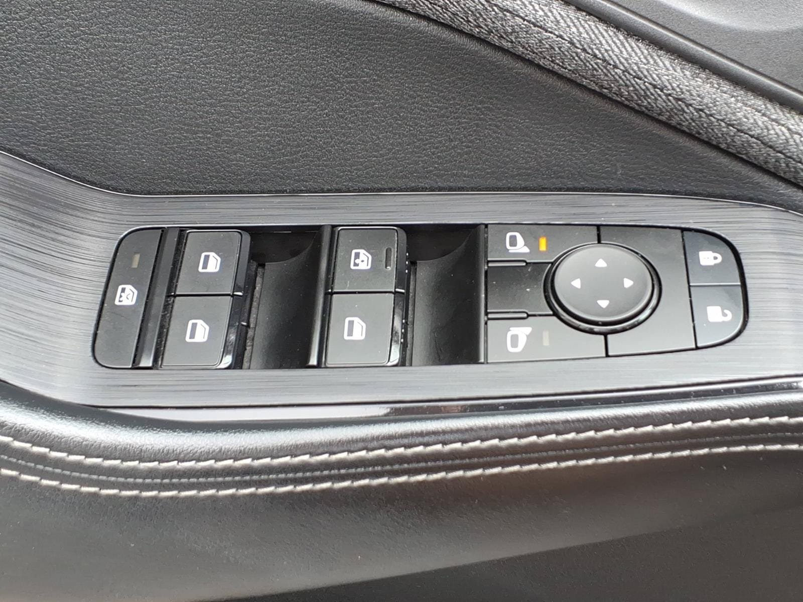 Used 2023 Nissan Rogue SV AWD/4WD image 21